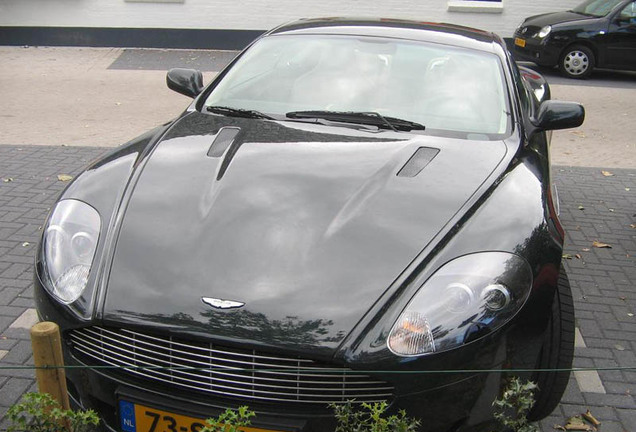 Aston Martin DB9