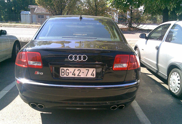 Audi S8 D3