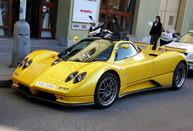 Pagani Zonda C12-S