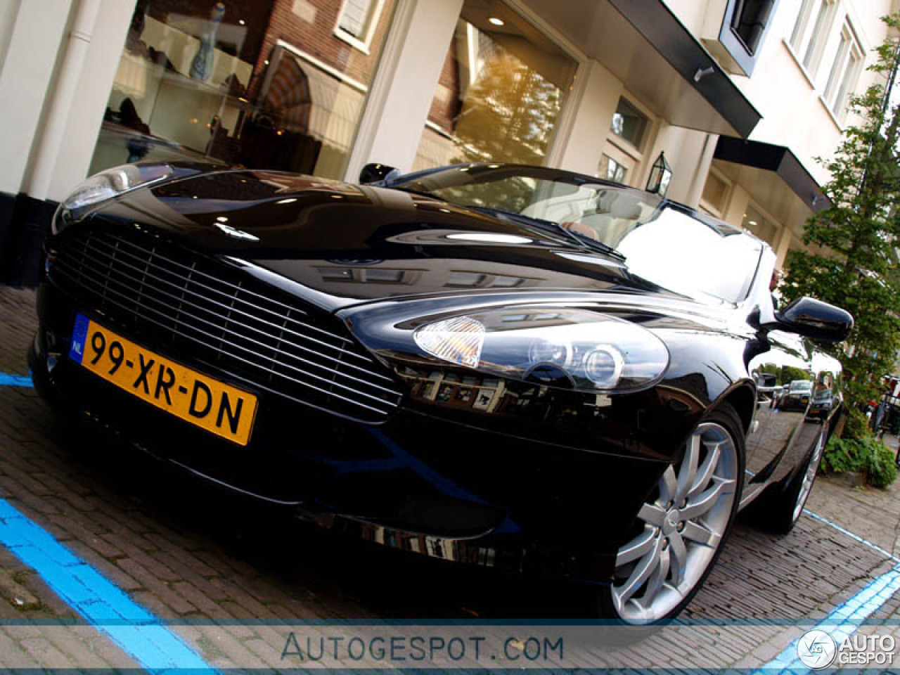 Aston Martin DB9 Volante