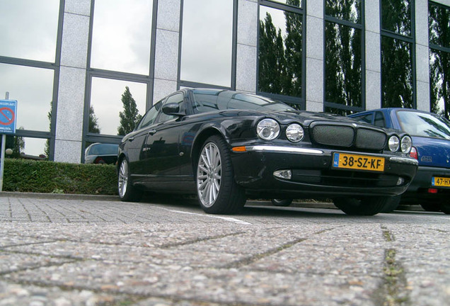 Jaguar XJR