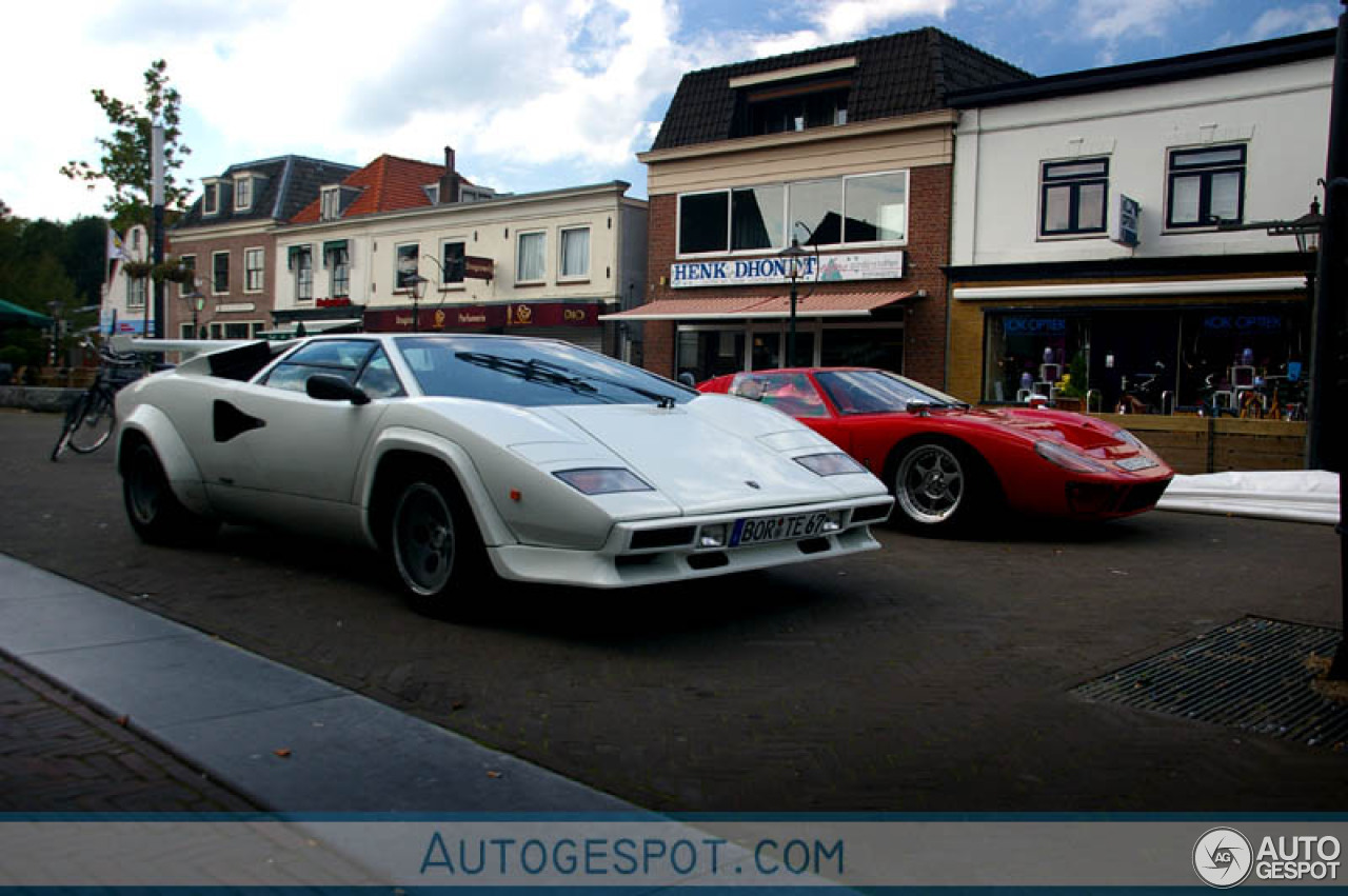 Lamborghini Countach LP500 S