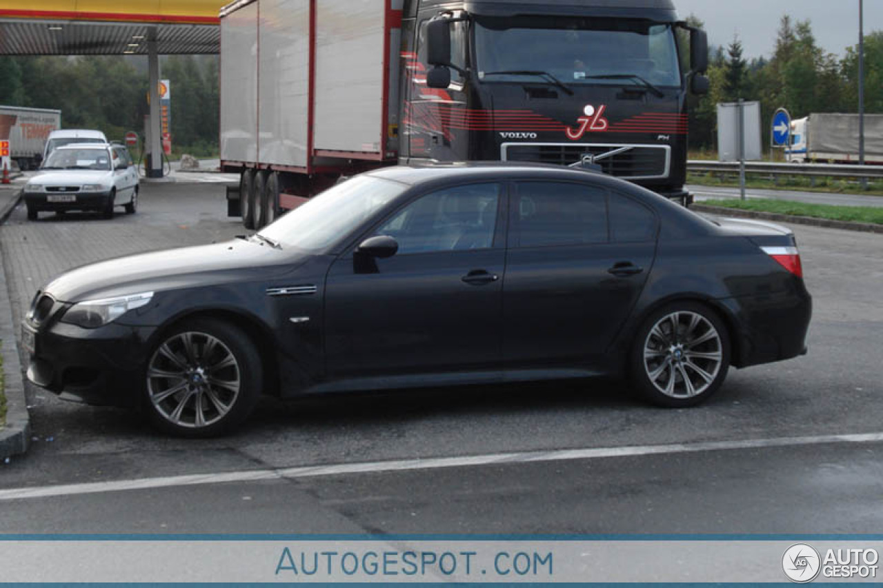 BMW M5 E60 2005