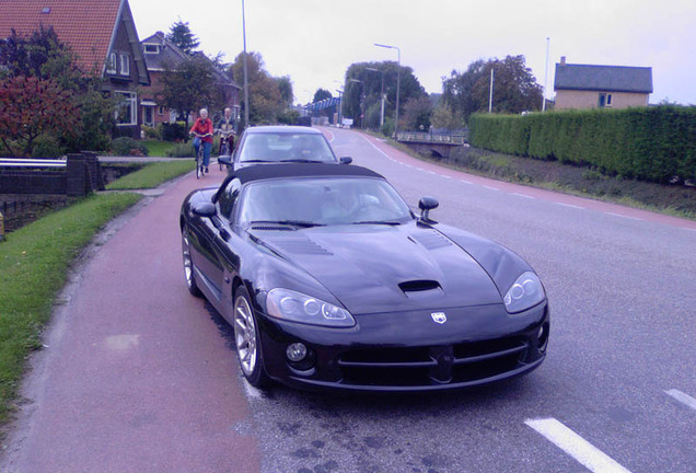 Dodge Viper SRT-10 Roadster 2003