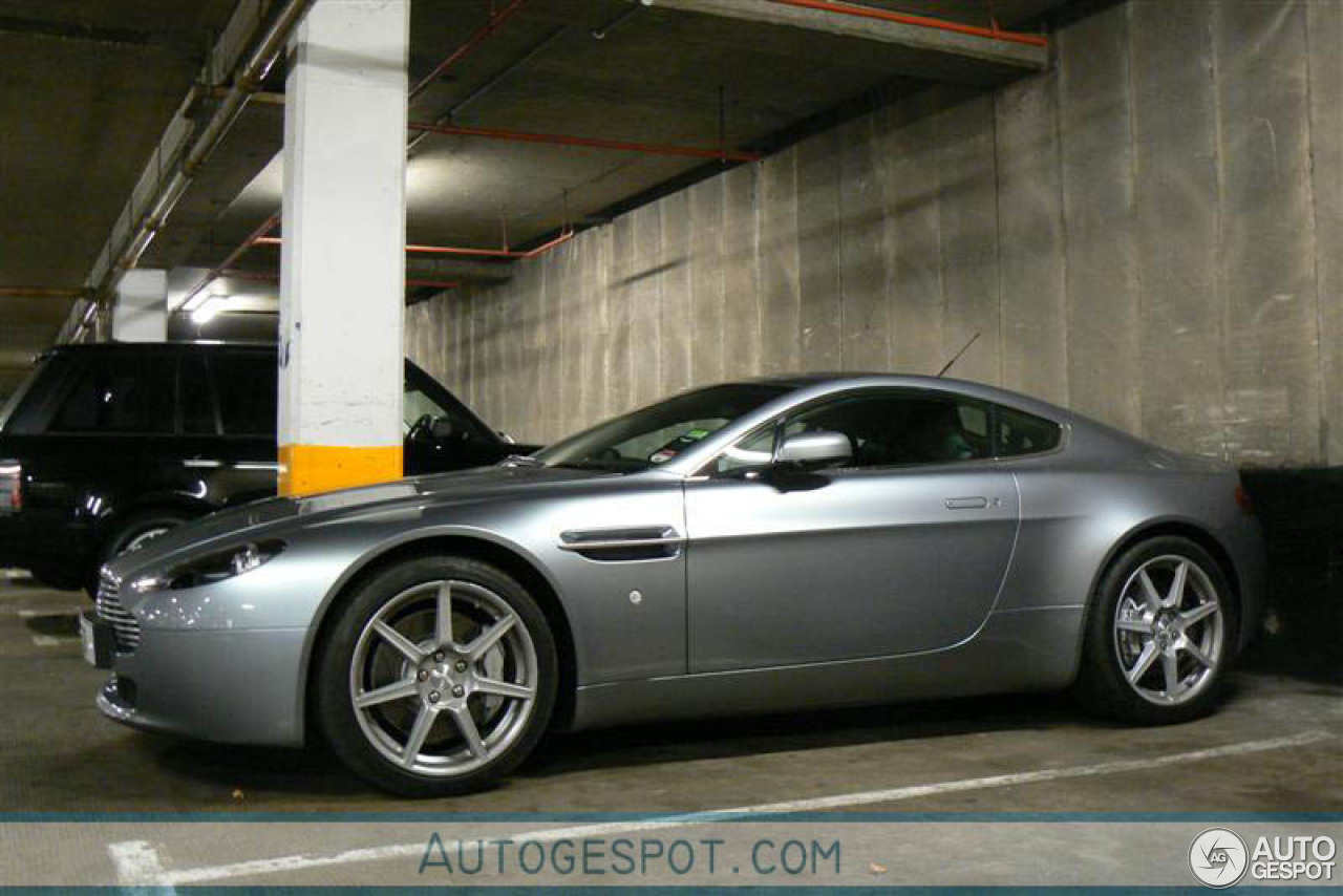 Aston Martin V8 Vantage