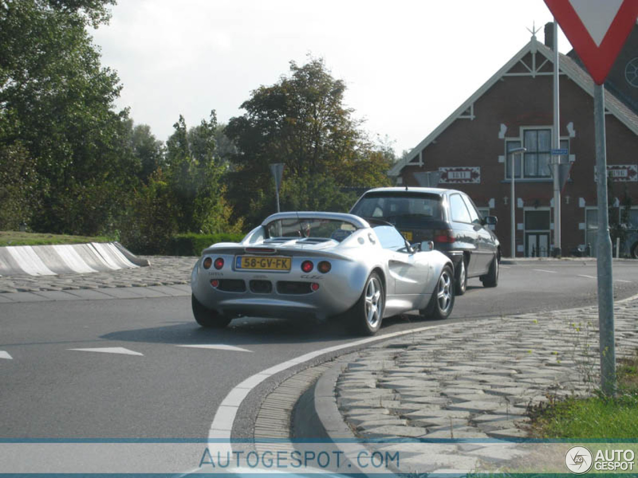 Lotus Elise S1