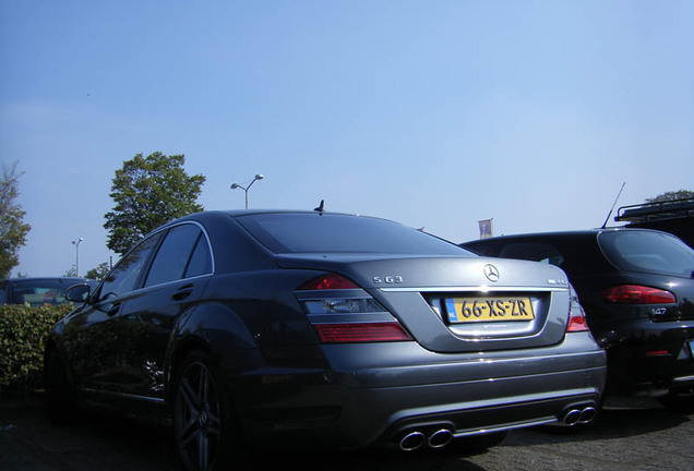 Mercedes-Benz S 63 AMG W221