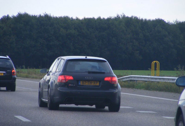 Audi RS4 Avant B7