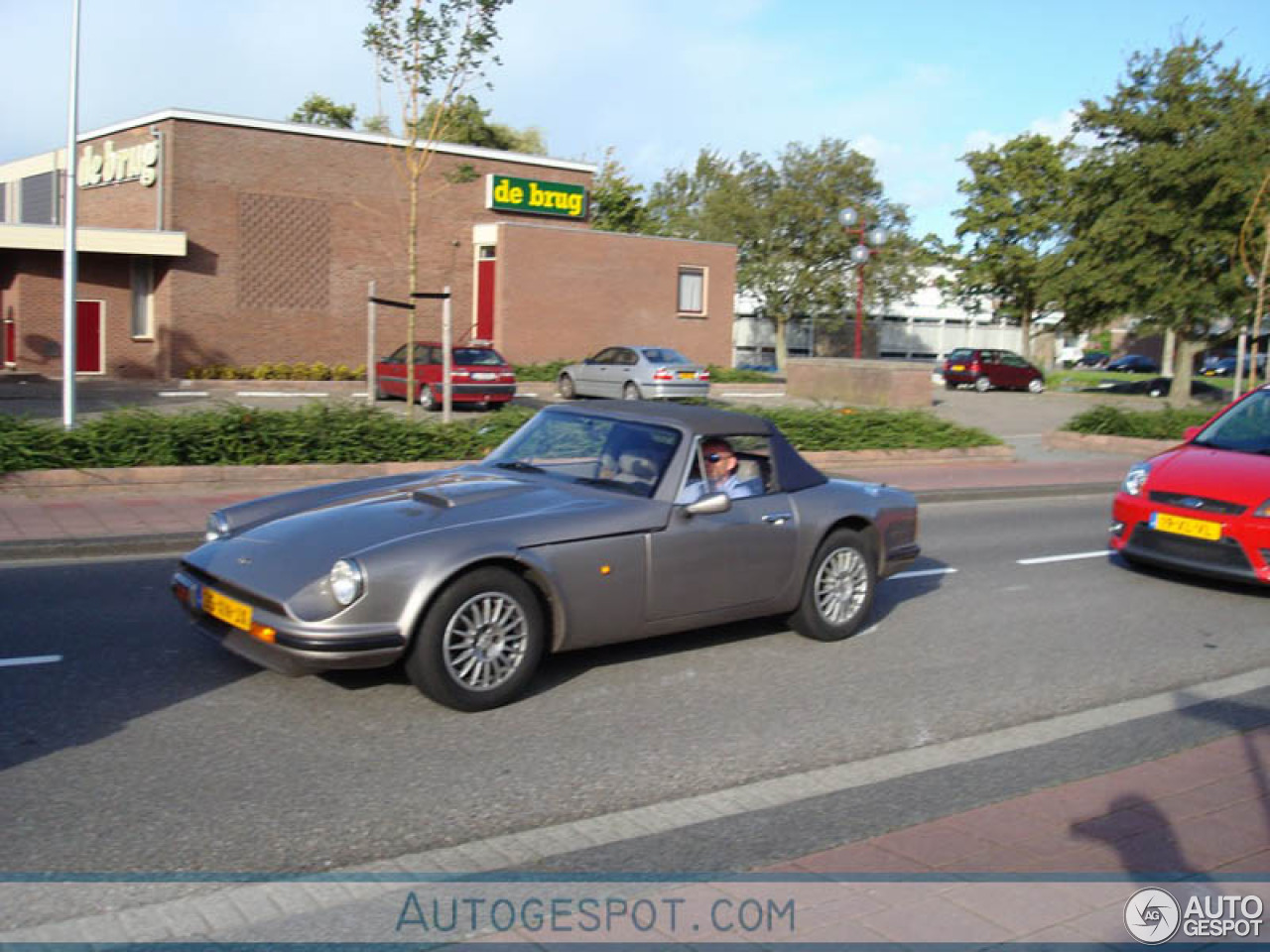 TVR 280 S