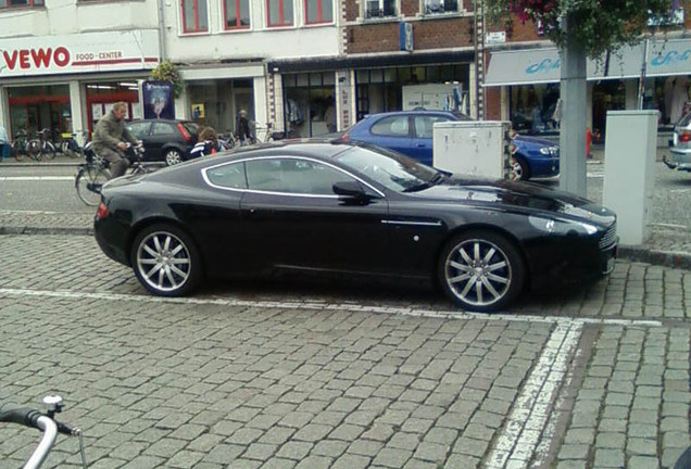 Aston Martin DB9