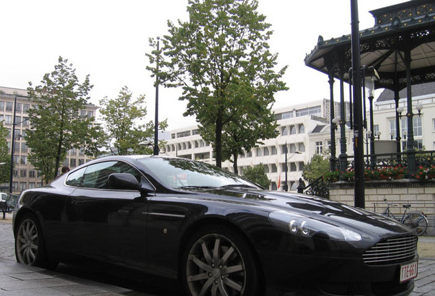 Aston Martin DB9