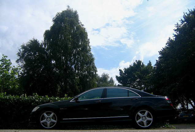 Mercedes-Benz S 65 AMG V221