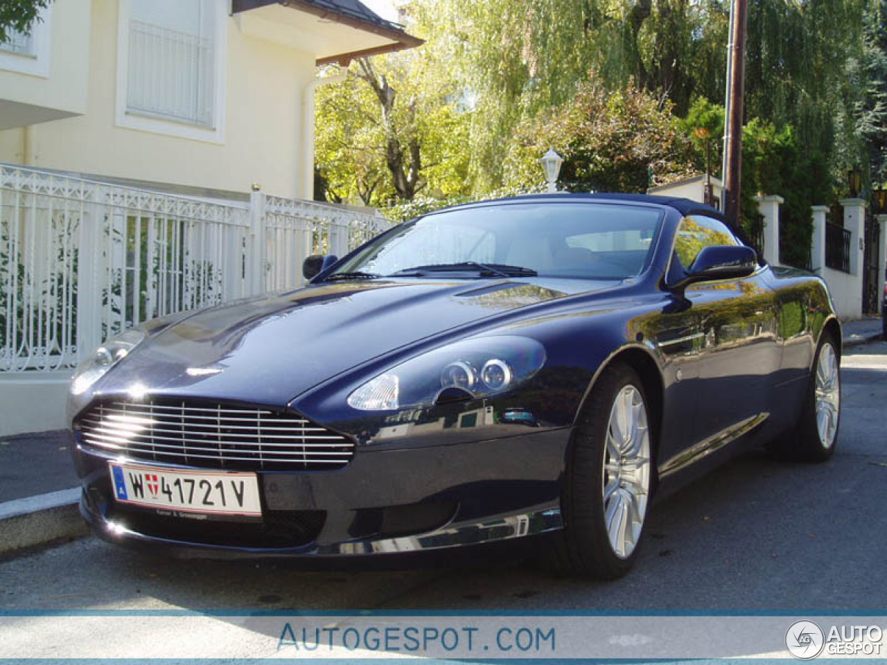 Aston Martin DB9 Volante