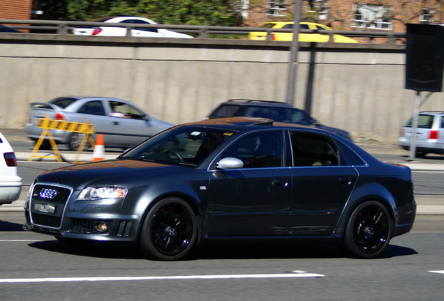 Audi RS4 Sedan