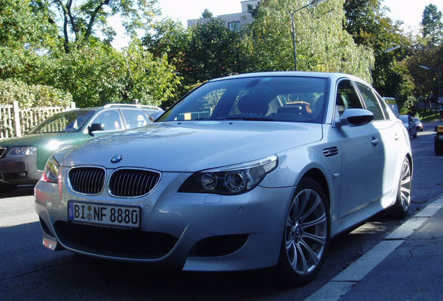 BMW M5 E60 2005