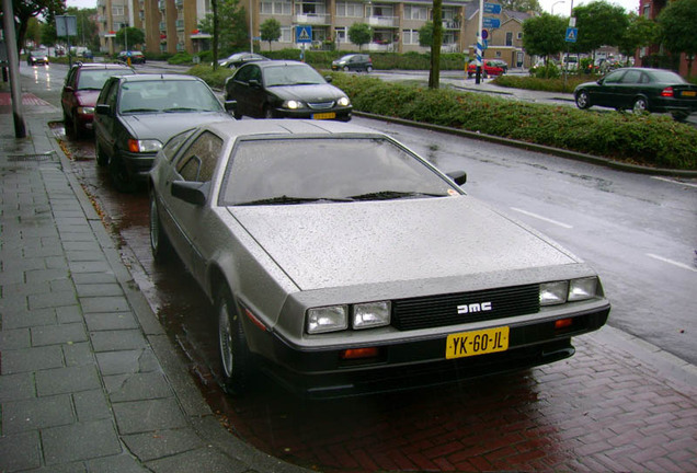 DeLorean DMC-12