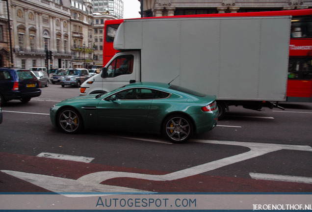 Aston Martin V8 Vantage