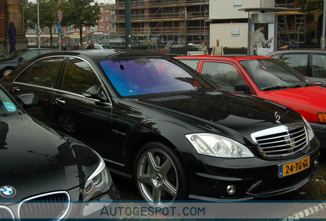 Mercedes-Benz S 65 AMG V221