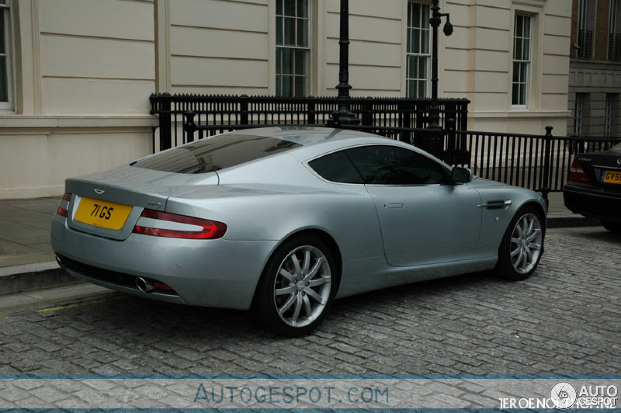 Aston Martin DB9