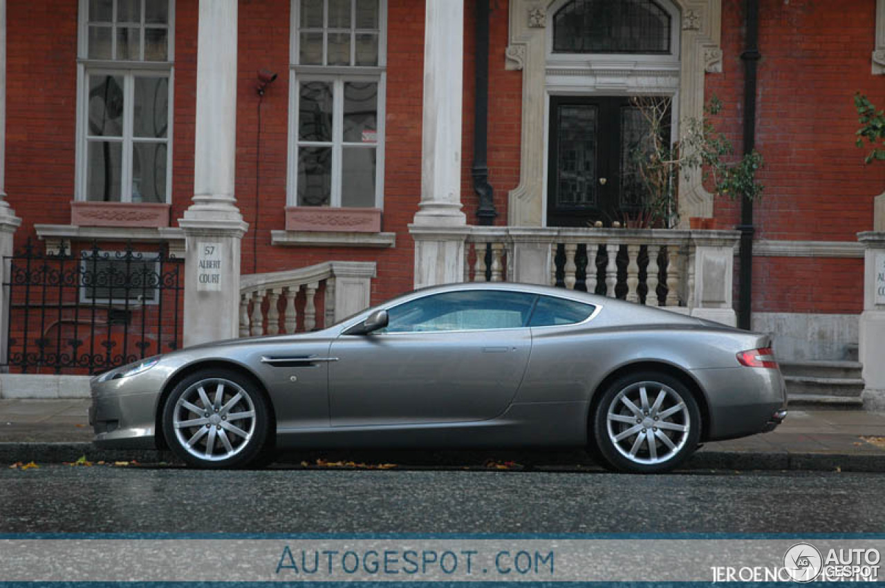 Aston Martin DB9