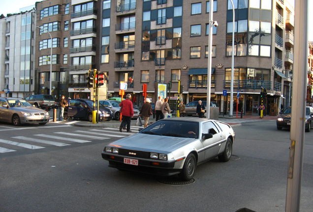 DeLorean DMC-12