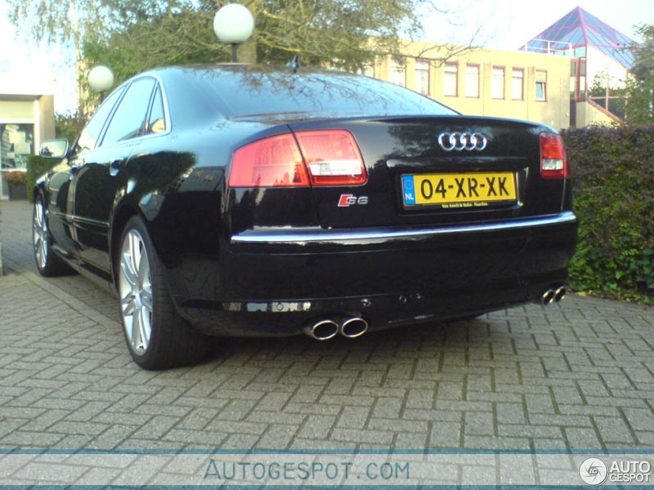 Audi S8 D3