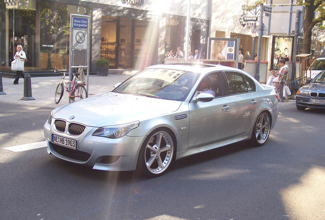 BMW M5 E60 2005