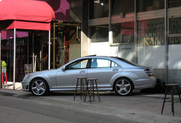 Mercedes-Benz S 65 AMG V221