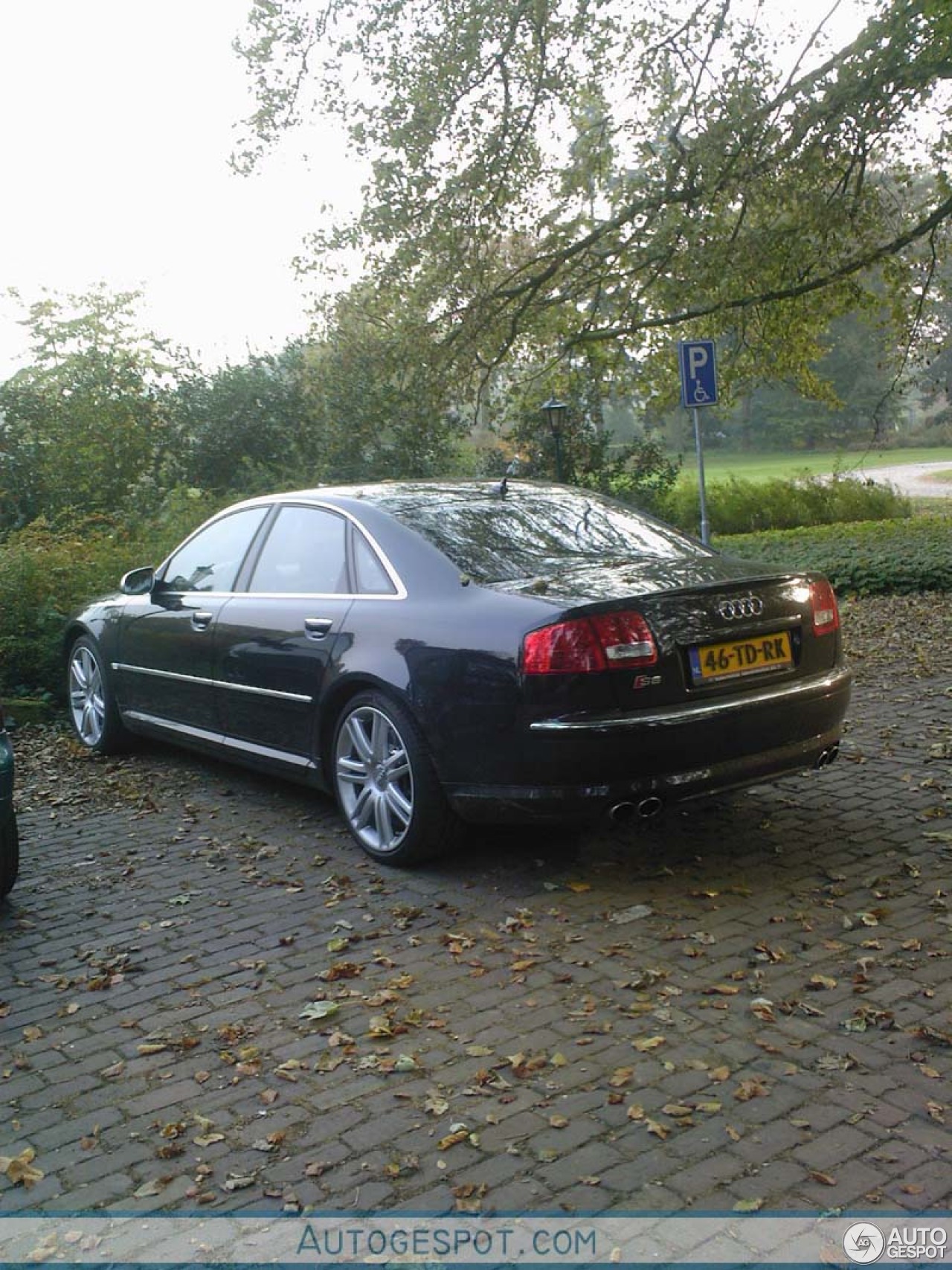 Audi S8 D3