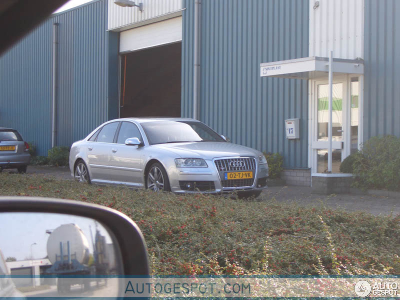 Audi S8 D3