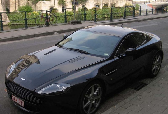 Aston Martin V8 Vantage