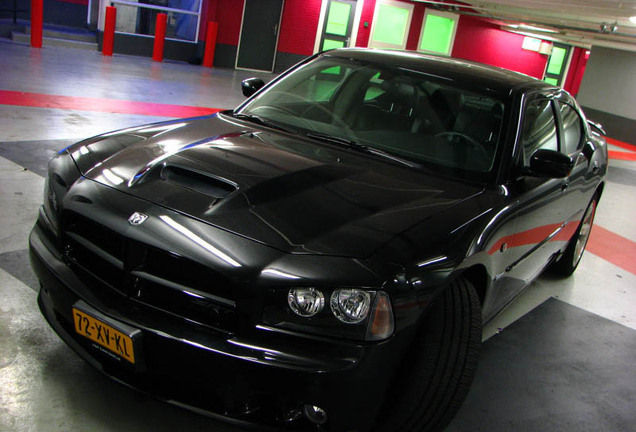 Dodge Charger SRT-8