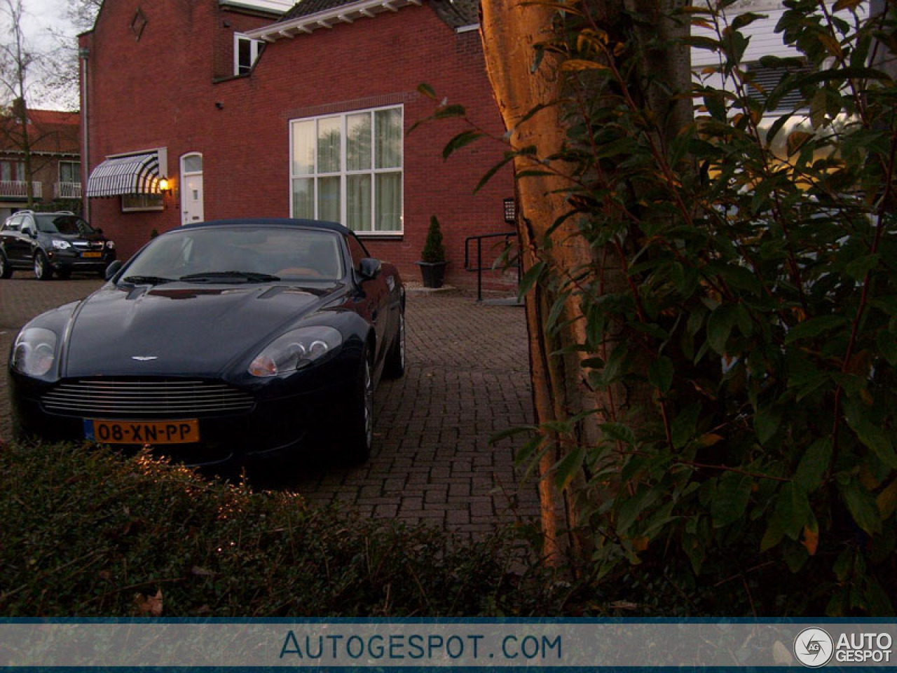 Aston Martin DB9 Volante