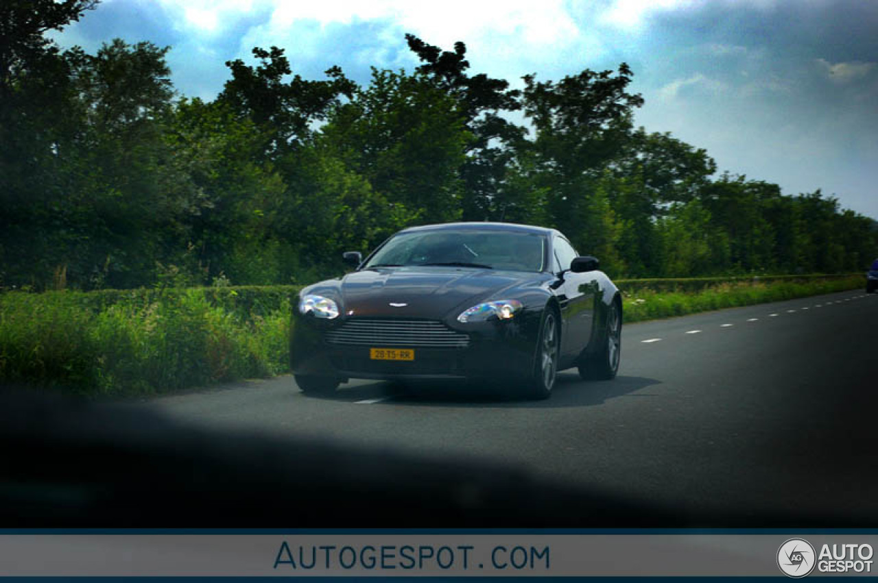 Aston Martin V8 Vantage