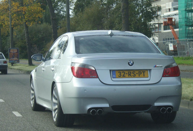 BMW M5 E60 2005