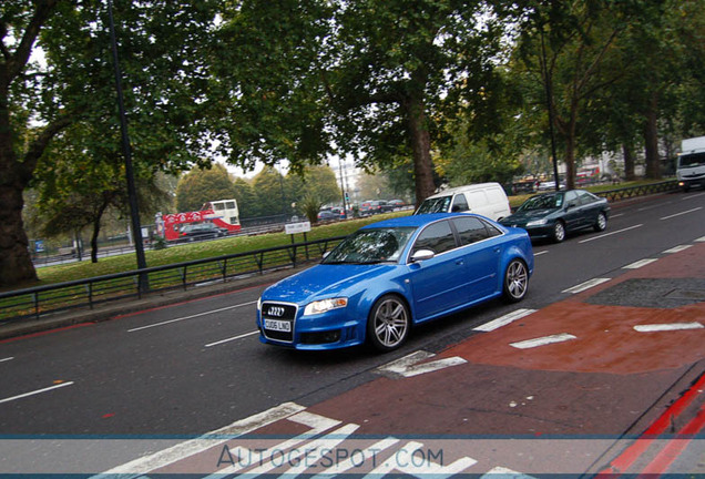 Audi RS4 Sedan