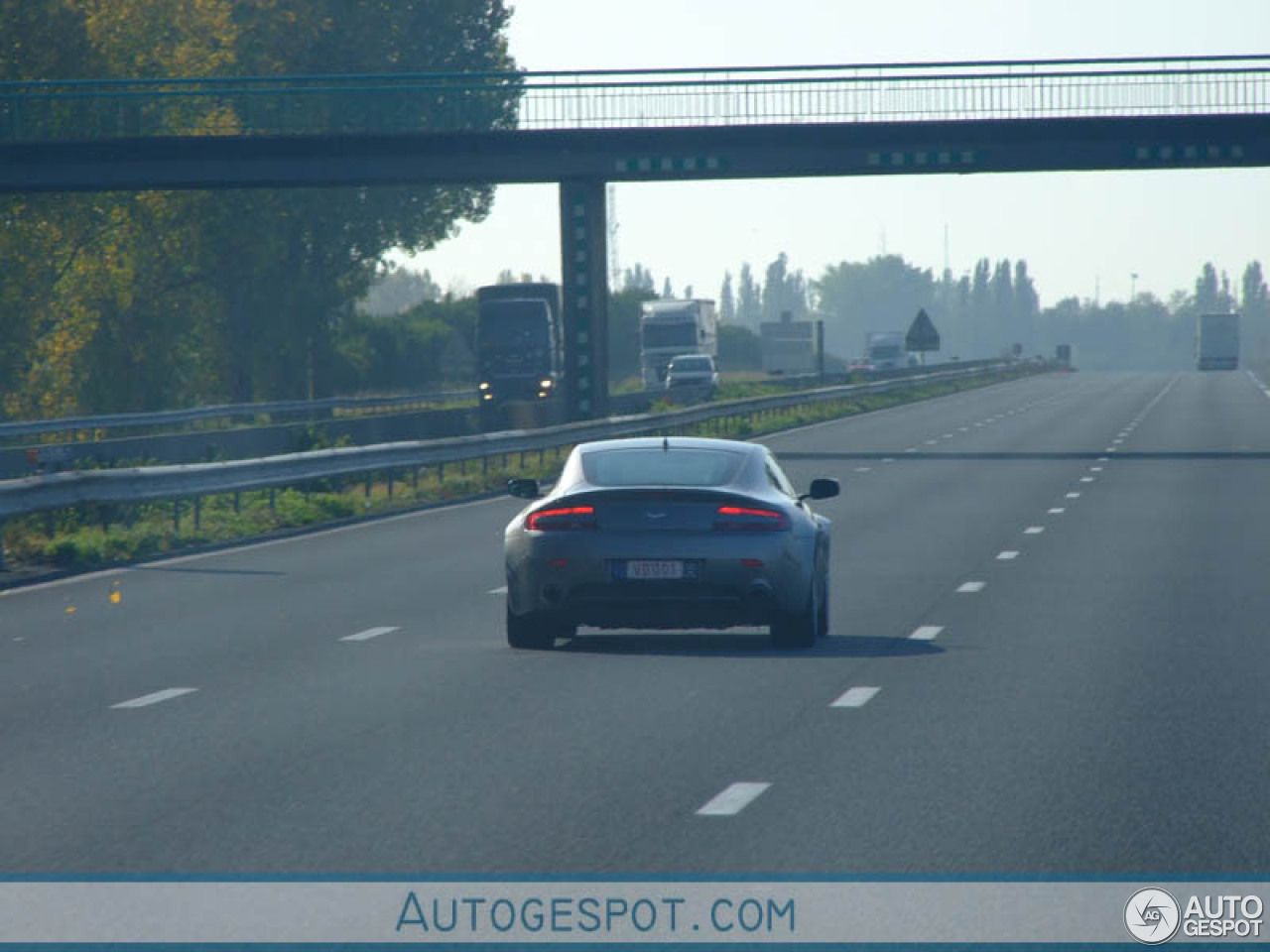 Aston Martin V8 Vantage