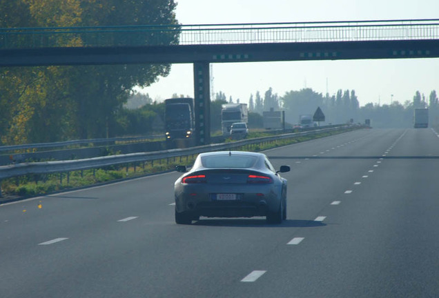 Aston Martin V8 Vantage