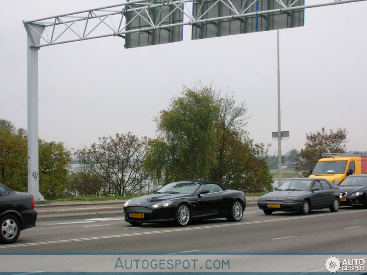 Aston Martin DB9 Volante