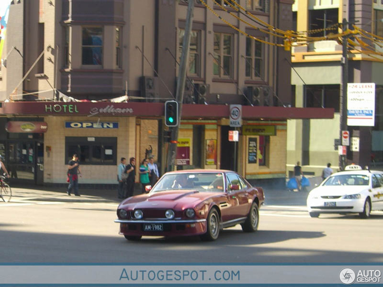 Aston Martin V8 Vantage 1977-1989