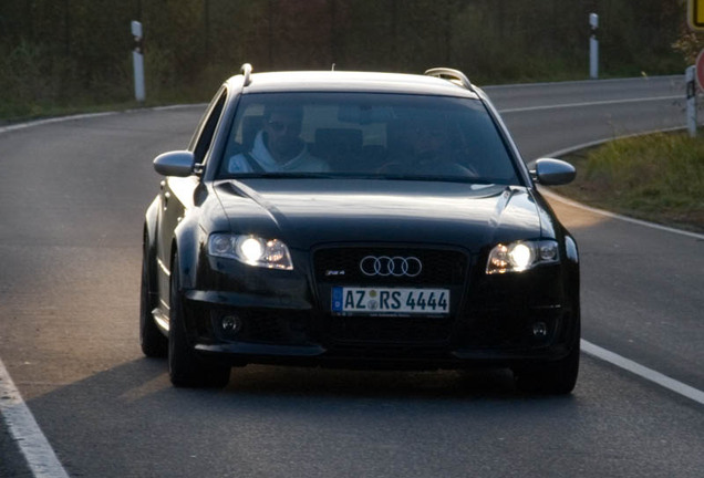 Audi RS4 Avant B7