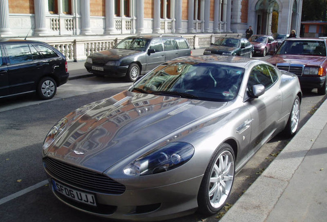 Aston Martin DB9