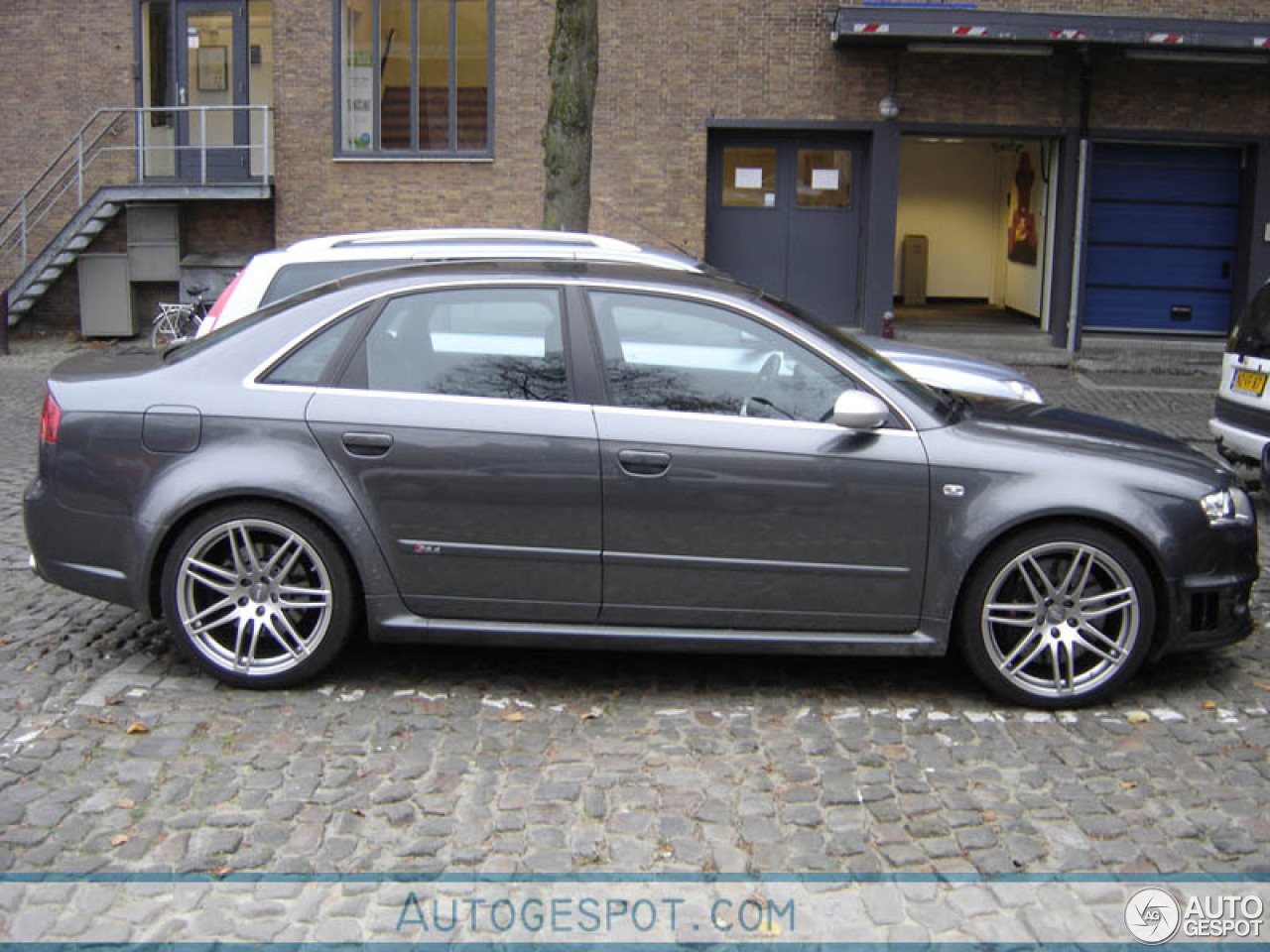 Audi RS4 Sedan