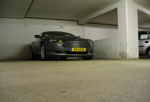 Aston Martin DB9