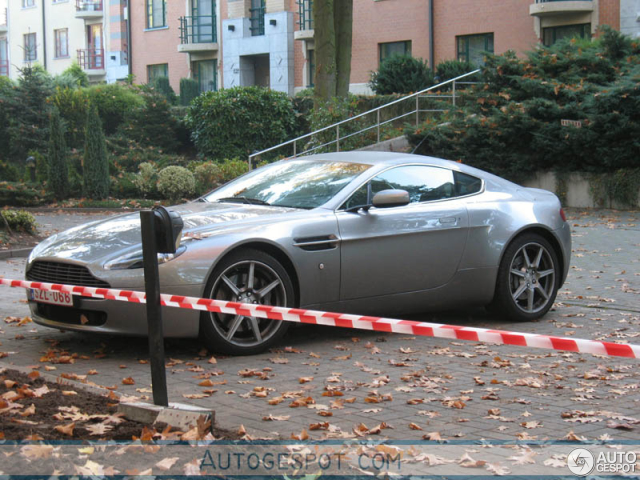 Aston Martin V8 Vantage