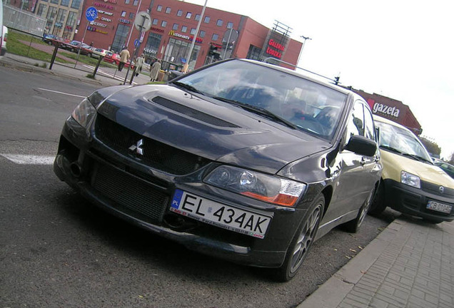 Mitsubishi Lancer Evolution IX