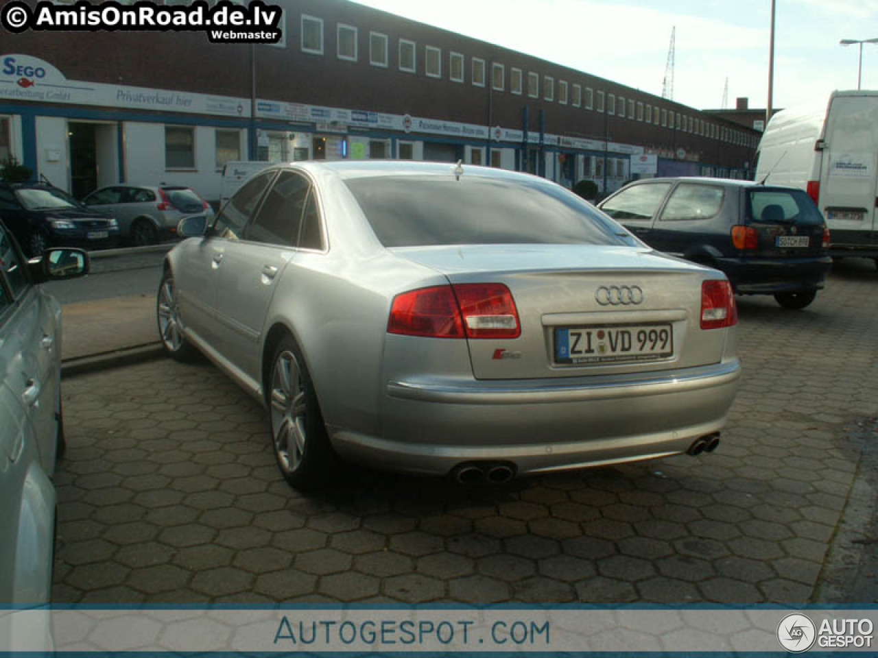 Audi S8 D3