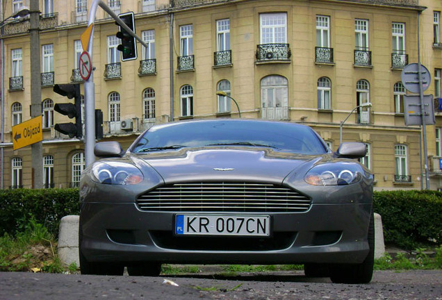 Aston Martin DB9