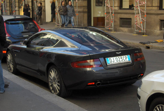 Aston Martin DB9