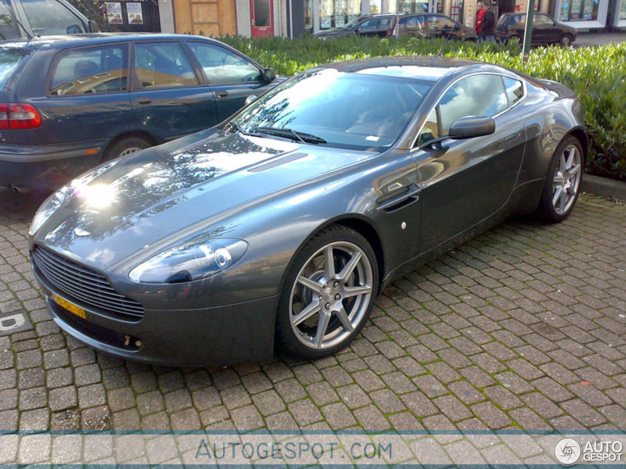 Aston Martin V8 Vantage